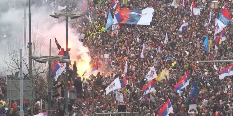 Studentët e Serbisë n’luftë me regjimin e Vuçiqit