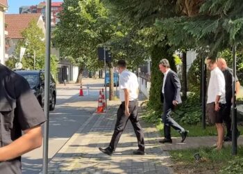 Përfundon takimi i fsheur Kurti-Limaj