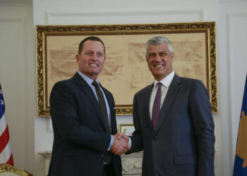 Richard Grenell:  Haga është e prishur, e turpshme që Thaçi po mbahet ende në burg, mashtrim