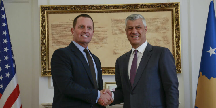 Richard Grenell:  Haga është e prishur, e turpshme që Thaçi po mbahet ende në burg, mashtrim