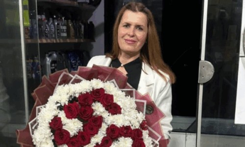 Djali e godet 7 herë me thi;kë nënën e tij mësuese në Dibër