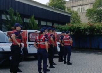 Policia mbyll televizionin e madh shqiptar objektiti do të kthehet në fabrikë armesh