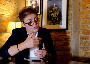 Tërmkolli: Më e rrezikshme për Kosovën Presidentja Osmani apo Llabani?!