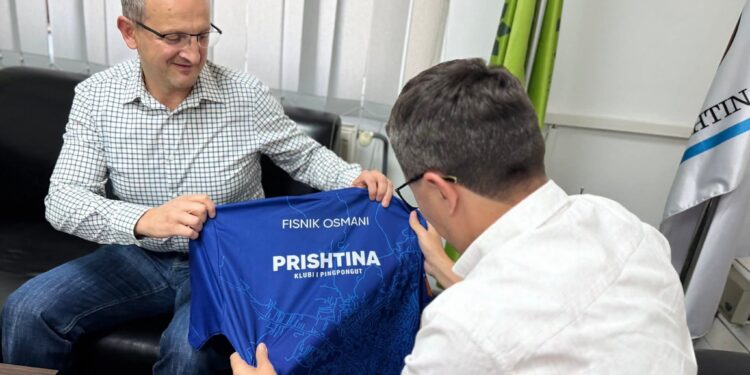 Kryeshefi, Osmani e ka pranuar fanelën e Klubit të Pingpongut ” Prishtina”