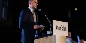 Arian Tahiri e hap fushatën për Mitrovicën: Besoni tek unë, ashtu siç unë besoj te Mitrovica