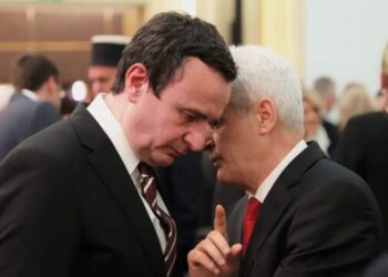 Ali Ahmeti: Albin, shqiptarët janë tepër të irrituar nga  deklarata e juaj kërkoju falje