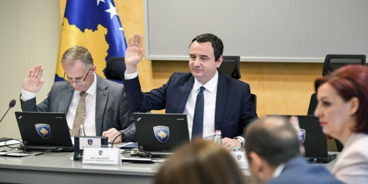 Qeveria në detyrë e miraton projektbuxhetin prej 4 miliardë euro për vitin 2026