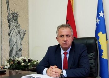 Avokati i Popullit apo i ‘Baliut’?  Pas vajzës, Bali Muharremajt i punësohet edhe dhëndri