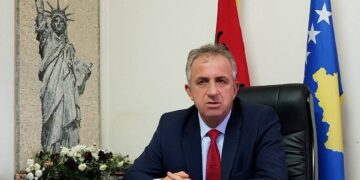 Avokati i Popullit apo i ‘Baliut’? Pas vajzës, Bali Muharremajt i punësohet edhe dhëndri