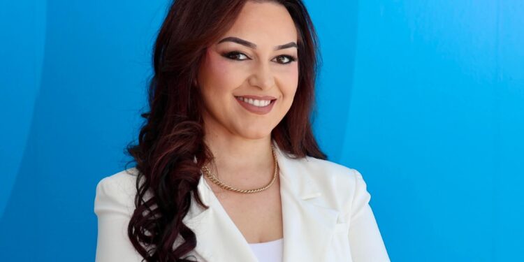 Kaltrina Arifaj shpërthen ndaj Bekim Jasharit: Heshtja juaj për çlirimtarët është zhgënjim i thellë