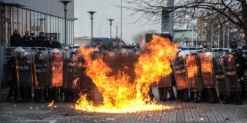 Bajarm Gecaj: Prilli, mision për shpëtimin e shtetit – përndryshe rrëshqasim në autokraci