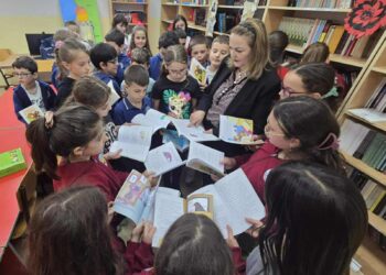 Në shkollë Pavarsia u shenua  Dita Ndërkombëtare e Librit – Video