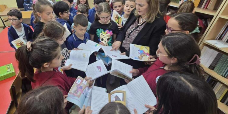 Në shkollë Pavarsia u shenua  Dita Ndërkombëtare e Librit – Video