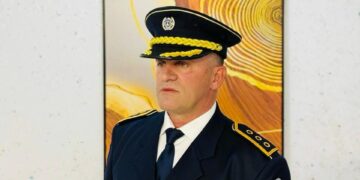 Kapiteni i Policisë në Pejë, Idriz Atashi, shpallet “Nderi i Qytetit”- Video